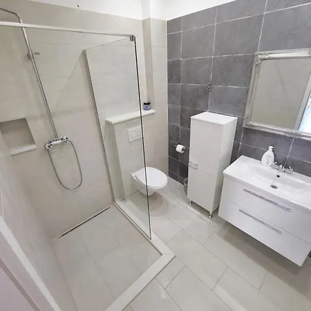 Talija Apartment *