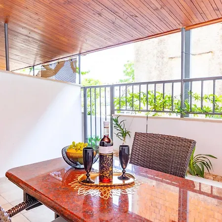 Talija * Podgora (Split-Dalmatia)