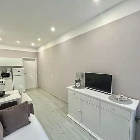 Talija Apartment *